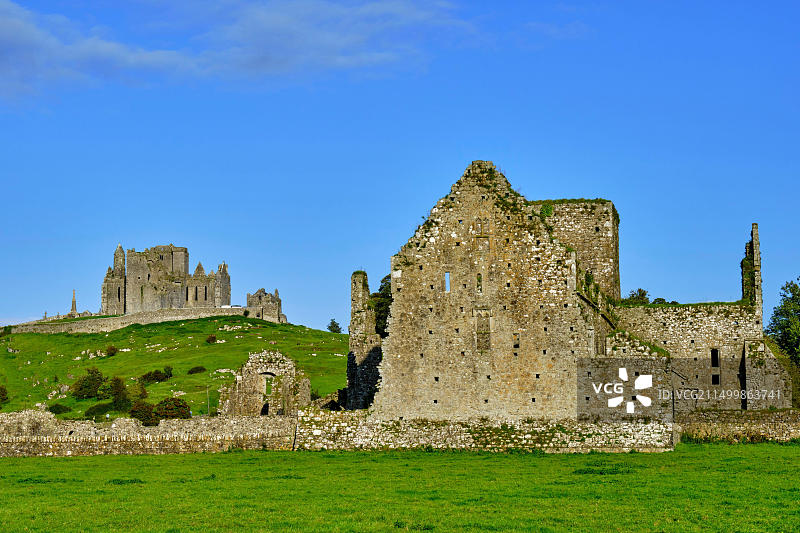 爱尔兰芒斯特郡蒂珀雷里郡，霍尔修道院，熙笃会修道院遗址和卡舍尔岩图片素材