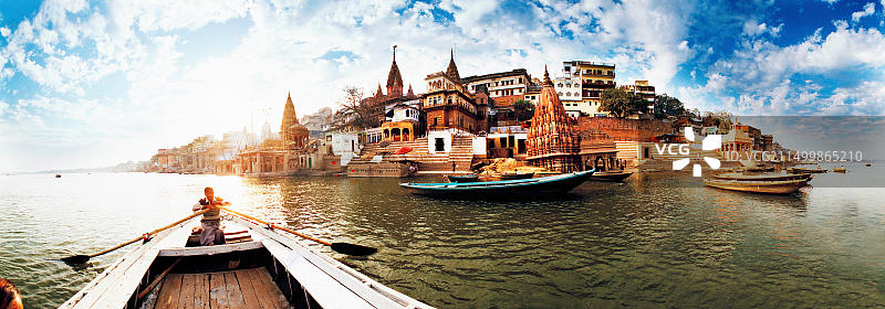 印度北方邦瓦拉纳西恒河上的船只图片素材