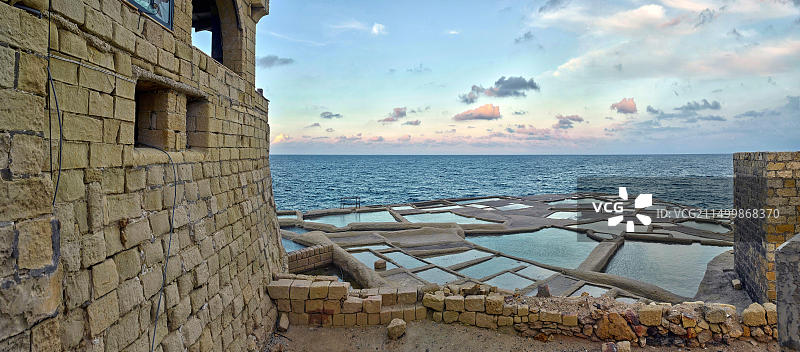 马耳他戈佐岛马萨尔福恩海岸炮兵阵地景观图片素材