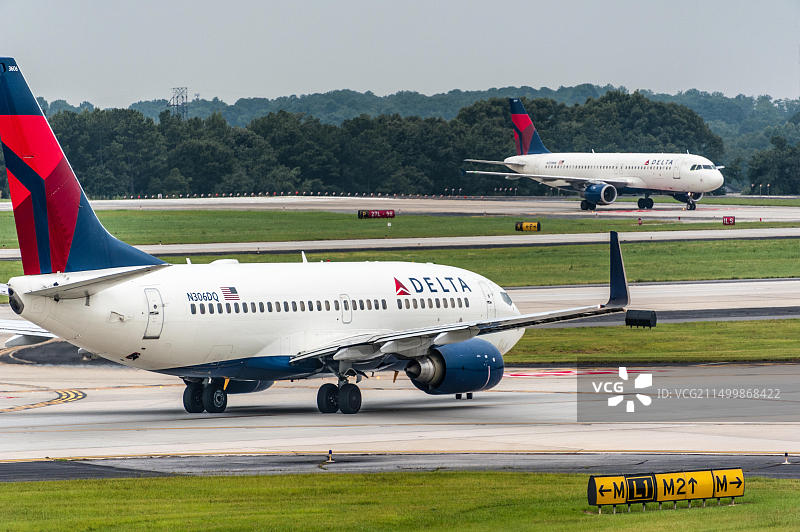 哈茨菲尔德-杰克逊亚特兰大国际机场的达美航空客机，美国图片素材
