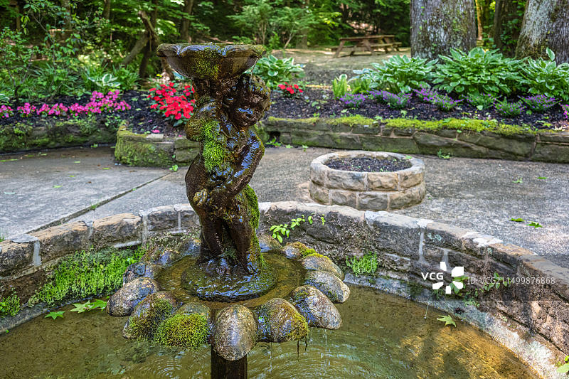 阿拉巴马州天然桥公园的春季花园（美国）图片素材