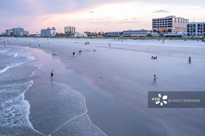 佛罗里达州杰克逊维尔海滩的傍晚美景图片素材