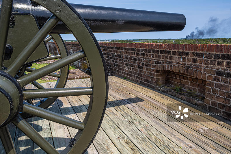 萨凡纳（佐治亚州，美国）萨凡纳河沿岸科克斯珀岛普拉斯基堡炮台炮的炮垒（上层）景观图片素材