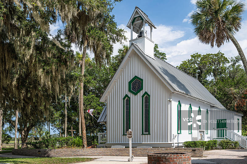 佛罗里达州杰克逊维尔乔治堡岛上的圣乔治主教教堂图片素材