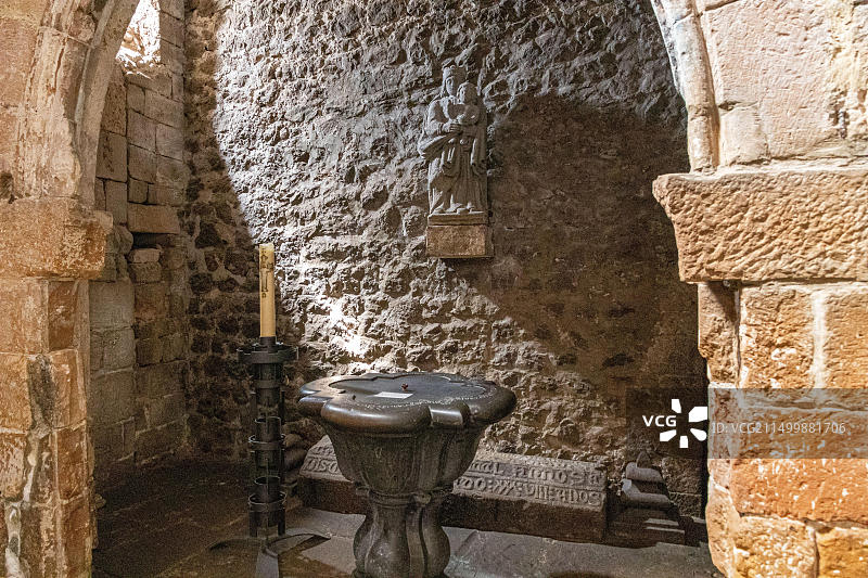 西班牙拉雷多圣玛利亚升天教堂内部图片素材