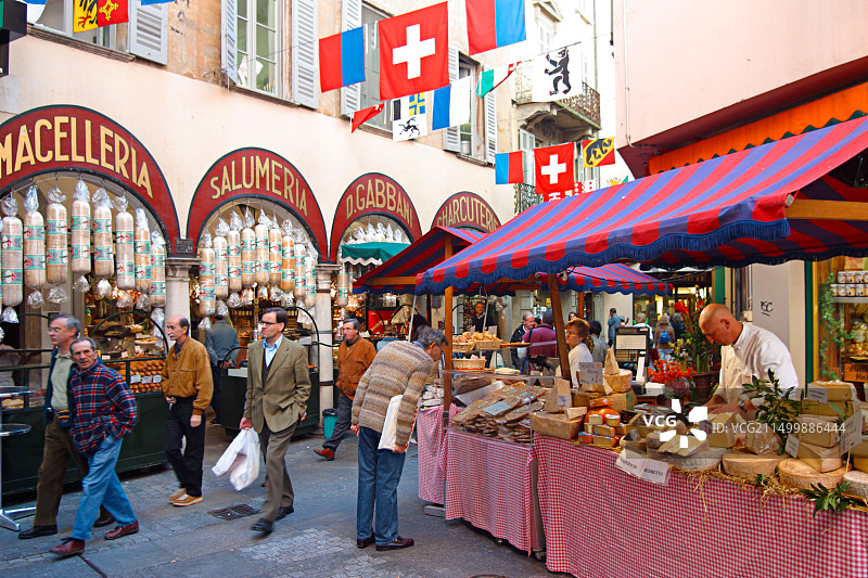 瑞士提契诺卢加诺老城区美食街图片素材