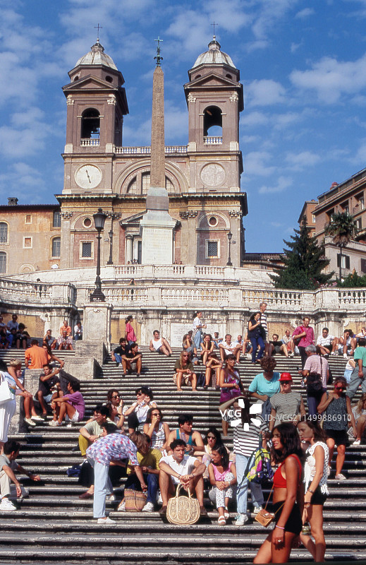罗马西班牙广场的人们图片素材