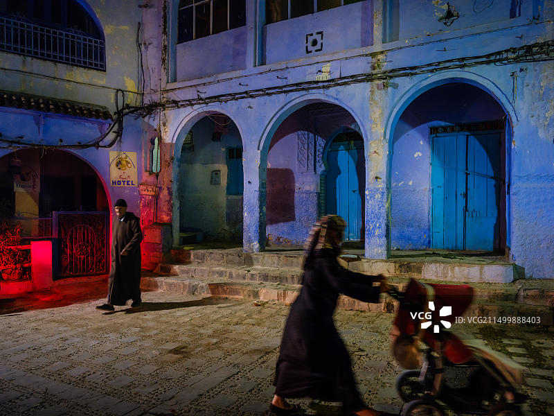 舍夫沙万夜景：摩洛哥热门旅游目的地图片素材