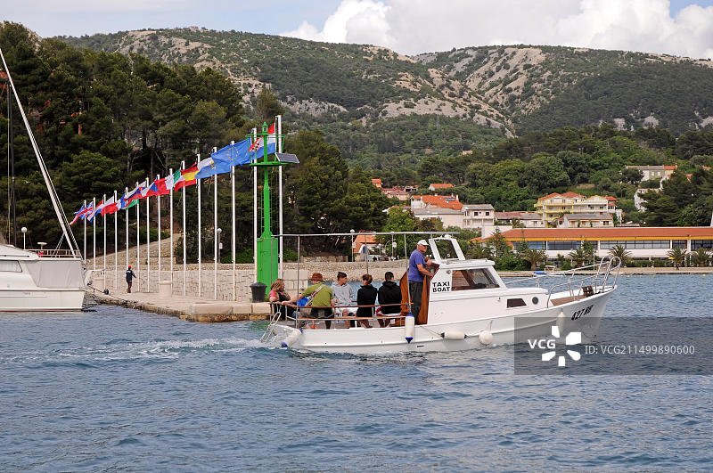克罗地亚拉布岛的出租船图片素材
