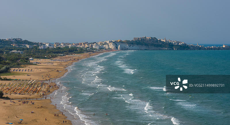 意大利普利亚加尔加诺自然公园维耶斯泰海滩全景图片素材