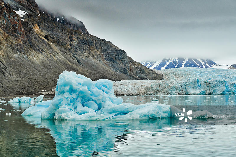 科勒布林冰川，斯瓦尔巴特群岛或斯匹次卑尔根岛，欧洲图片素材