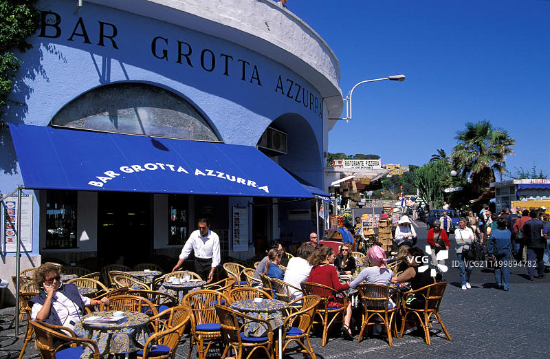 意大利卡普里岛玛丽娜格兰德的蓝色石窟酒吧图片素材