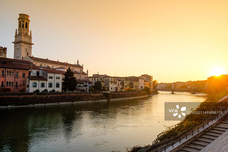 意大利维罗纳市圣玛丽亚主教堂图片素材