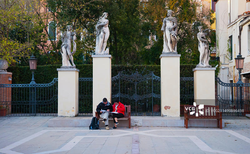 意大利威尼斯雷佐尼科宫艺术画廊庭院图片素材