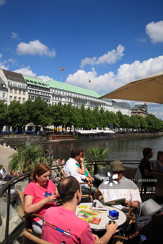 德国汉堡阿尔斯特湖滨河长廊Jungfernstieg咖啡馆图片素材