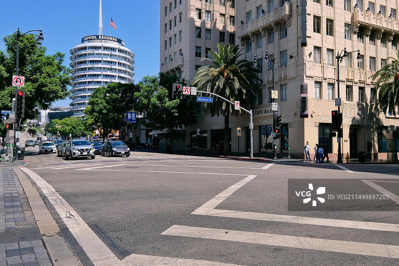 好莱坞与藤街交汇处的国会唱片总部大楼，洛杉矶图片素材