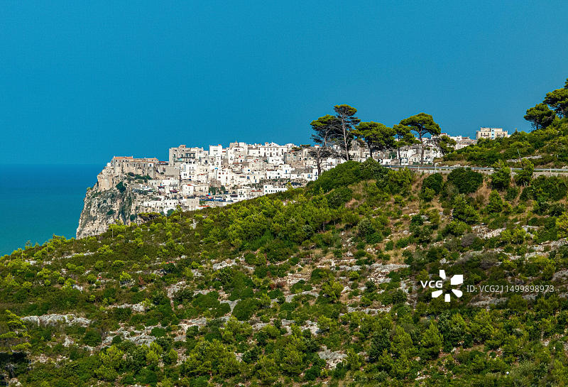 加尔加诺海岬，佩斯基奇沿海村庄。意大利普利亚福贾省，欧洲图片素材