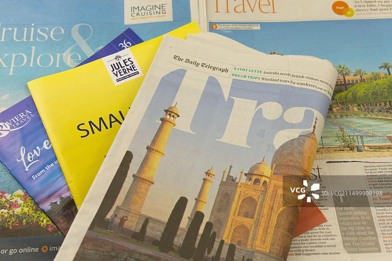 英国报纸的旅游版面图片素材