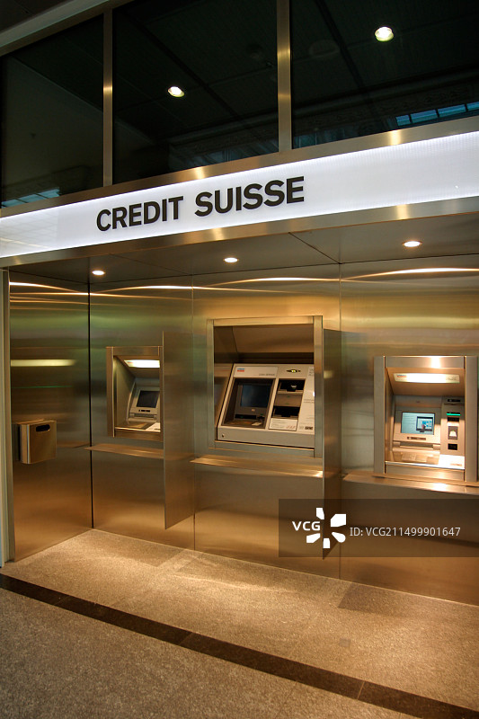 瑞士苏黎世瑞士信贷广场室内自动柜员机图片素材