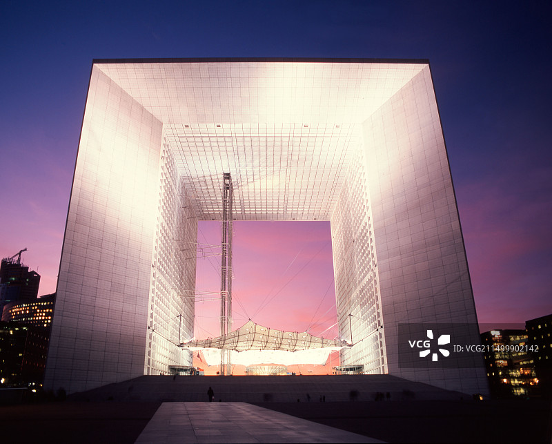 法国巴黎拉德芳斯新凯旋门图片素材