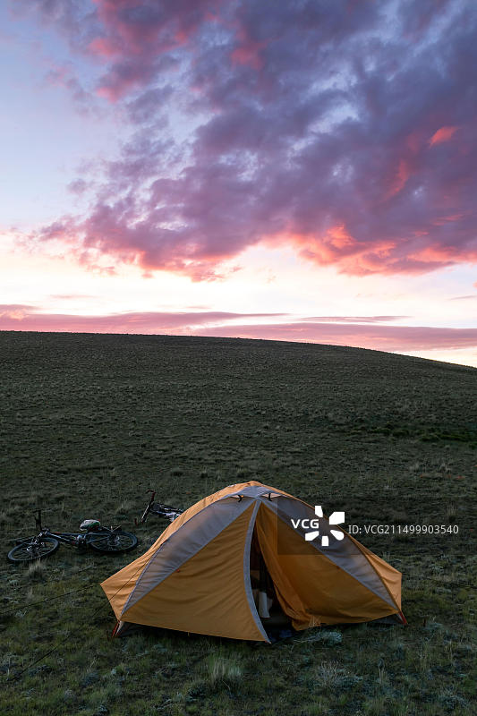科罗拉多州帕克县15号县道沿线营地的日出，大分水岭山地自行车路线图片素材
