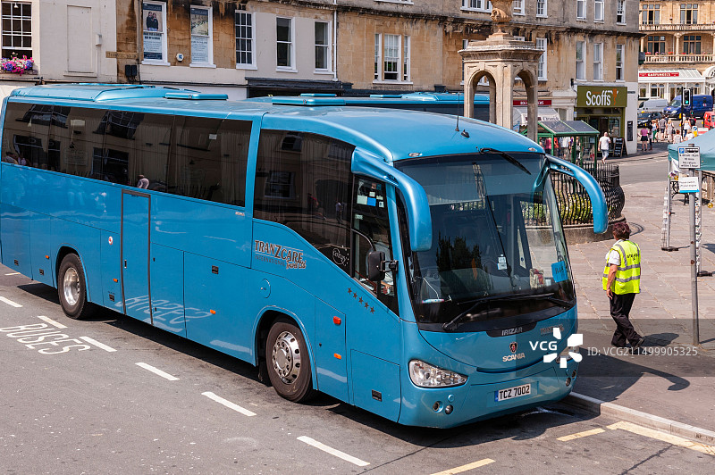 英国萨默塞特郡巴斯的一辆Tranzcare旅游巴士图片素材