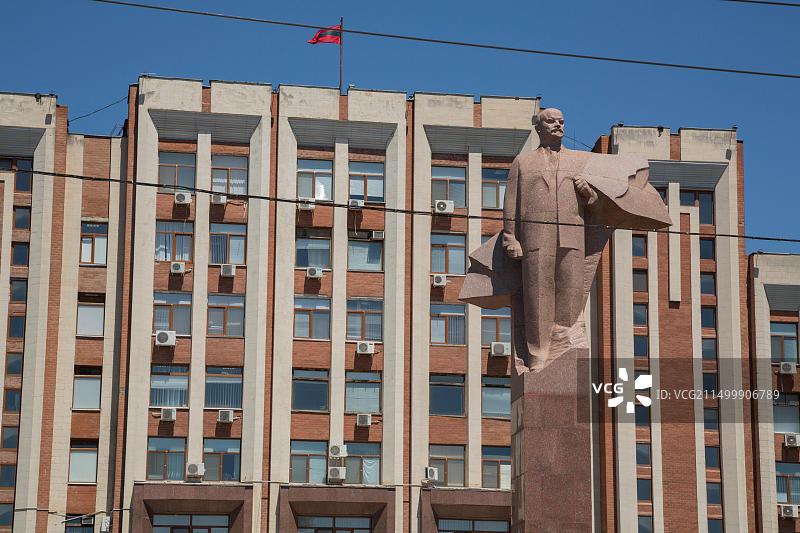 德涅斯特河沿岸蒂拉斯波尔的列宁雕像图片素材