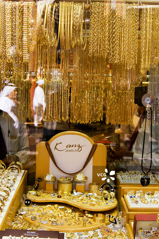 迪拜德伊勒黄金市场黄金集市商店橱窗图片素材