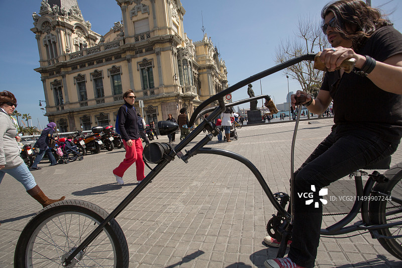 西班牙巴塞罗那和平门广场图片素材