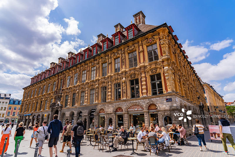 法国里尔老城区的旧证券交易所图片素材