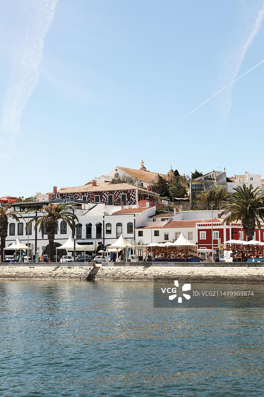 葡萄牙阿尔加维拉各斯大街和老城区景色图片素材