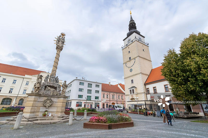 斯洛伐克特尔纳瓦市中心的主广场图片素材