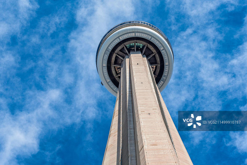 从独特的视角看加拿大象征和国际地标——加拿大国家电视塔图片素材