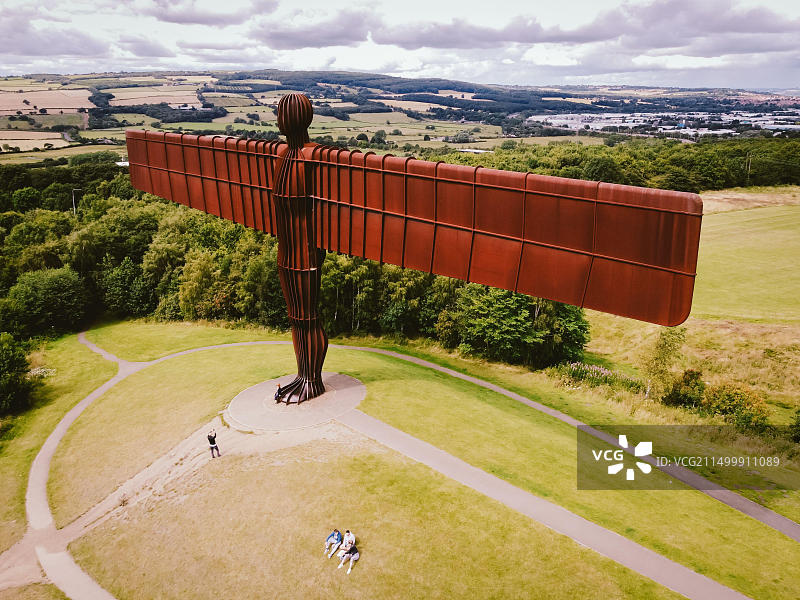 英国盖茨黑德北方天使雕塑的航拍景色图片素材