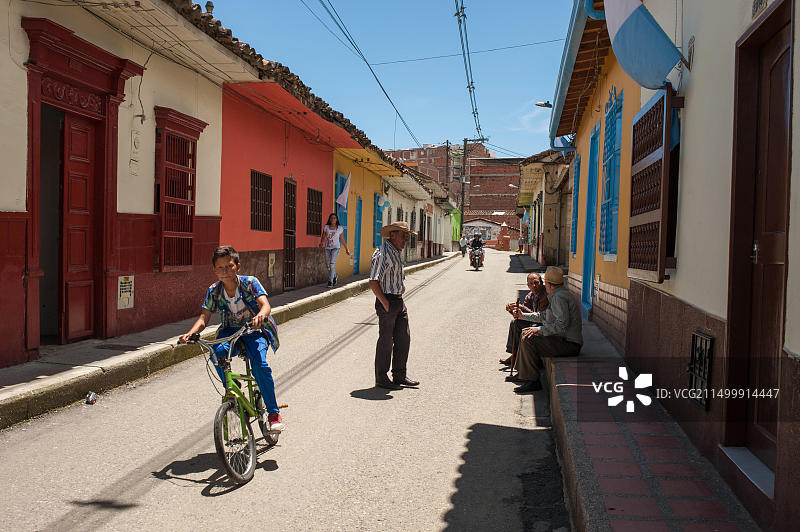 哥伦比亚安蒂奥基亚省多纳马蒂亚斯街景图片素材
