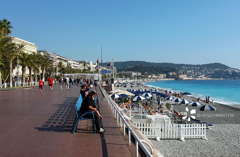 法国尼斯蔚蓝海岸沿地中海的盎格鲁海滨大道图片素材