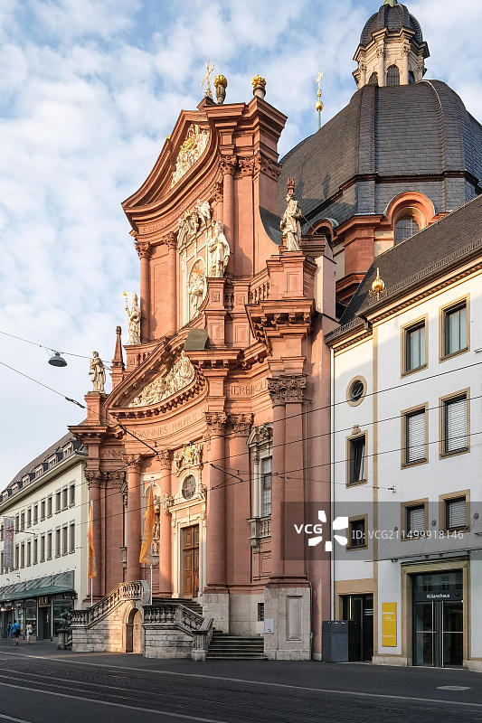 维尔茨堡新明斯特教堂的外墙图片素材