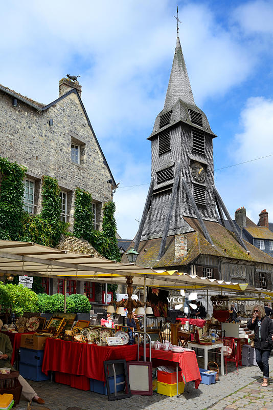 法国翁弗勒尔圣卡 Catherine 广场的跳蚤市场图片素材