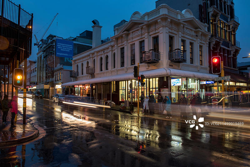 新西兰北岛惠灵顿市中心古巴街的黄昏街景图片素材