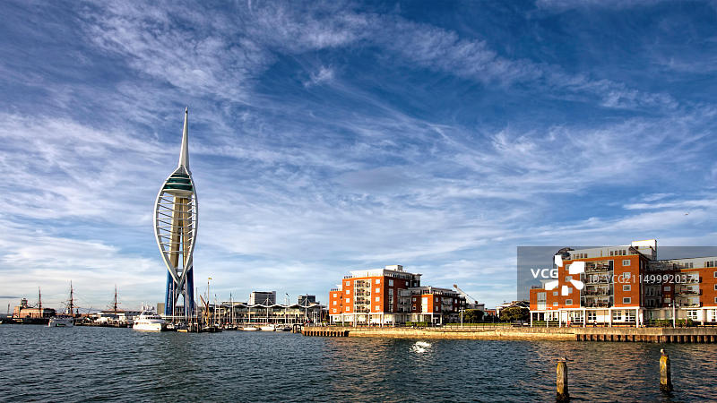 从老朴茨茅斯宽街看主帆塔和军械码头图片素材