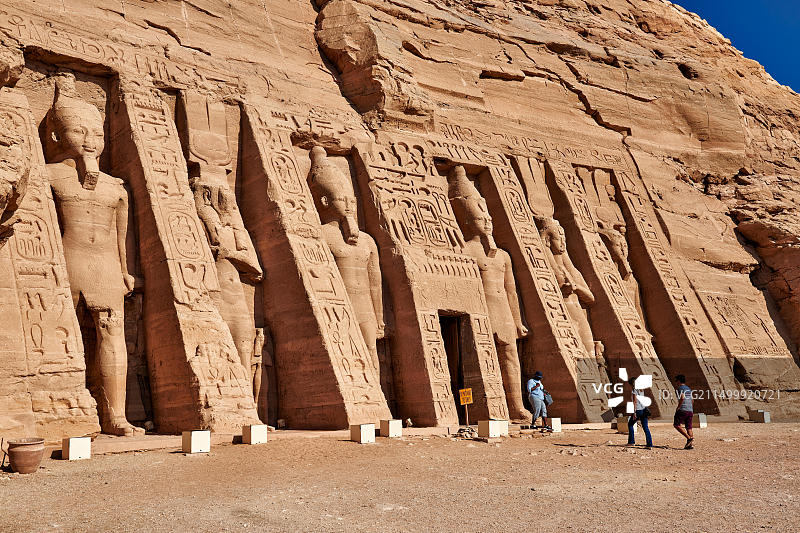 阿布辛贝神庙群的奈费尔塔利神庙，埃及，非洲图片素材