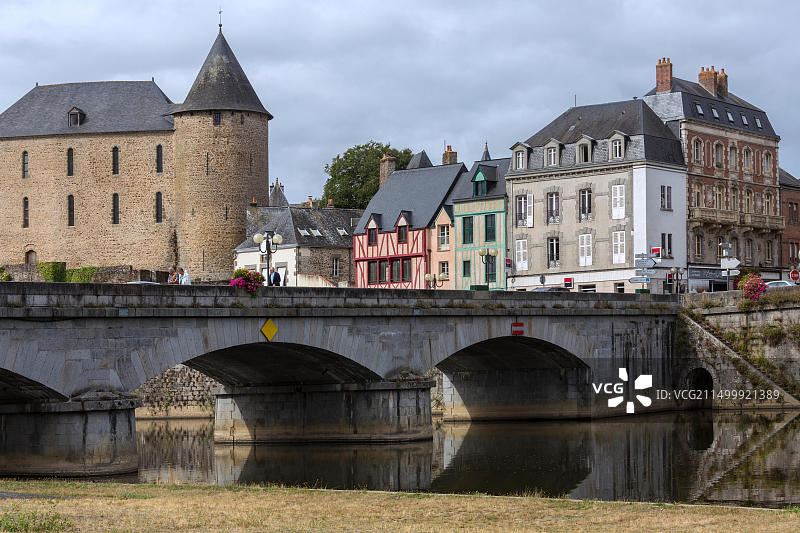 法国卢瓦尔河地区马耶讷镇图片素材