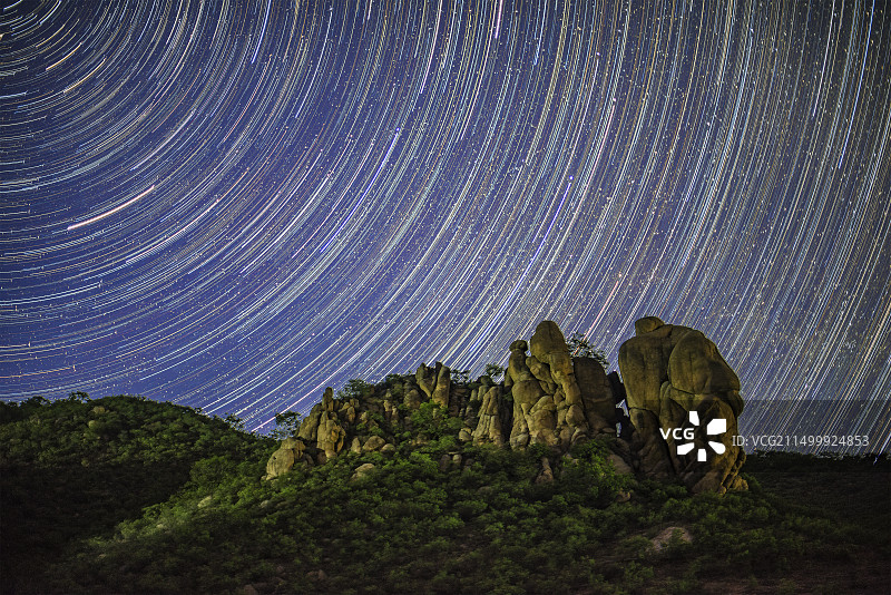 星耀猴山图片素材