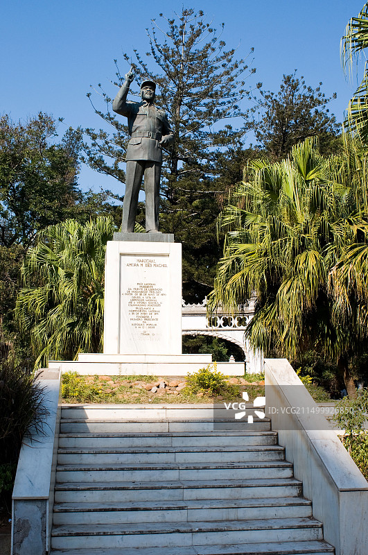 萨莫拉·马歇尔雕像，植物园，马普托，莫桑比克图片素材