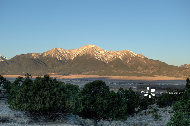 普林斯顿山的日出图片素材