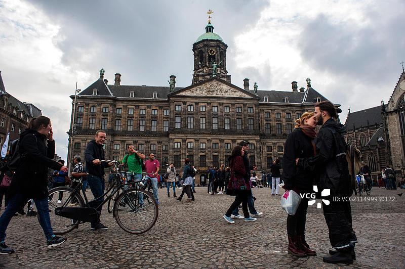 建于黄金时代的皇家宫殿（Koninklijk Paleis），建筑师雅各布·范·坎彭在水坝广场建造的新市政厅图片素材