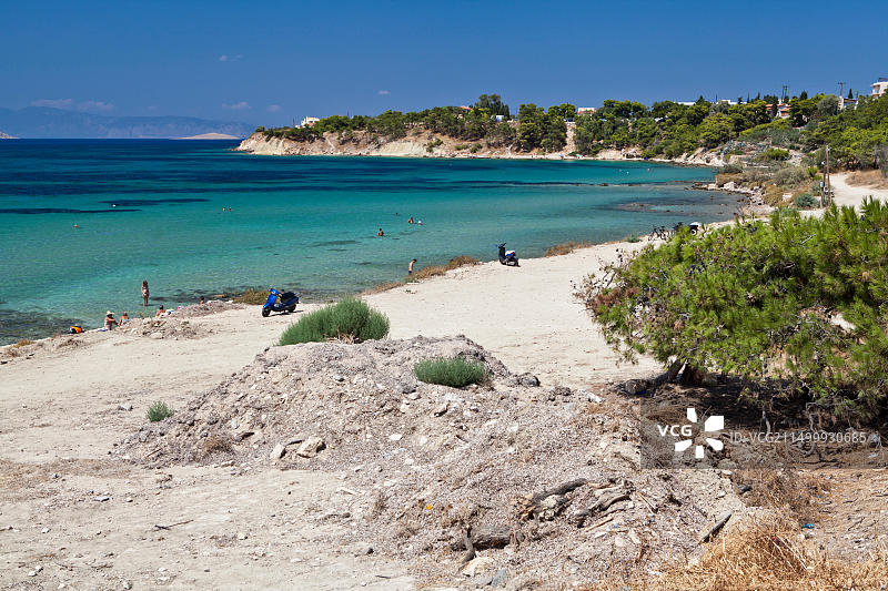 希腊埃伊纳岛埃伊纳镇的海滩图片素材