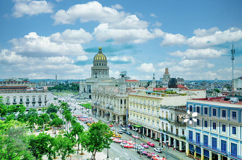 古巴哈瓦那中央公园与国会大厦城市风光图片素材
