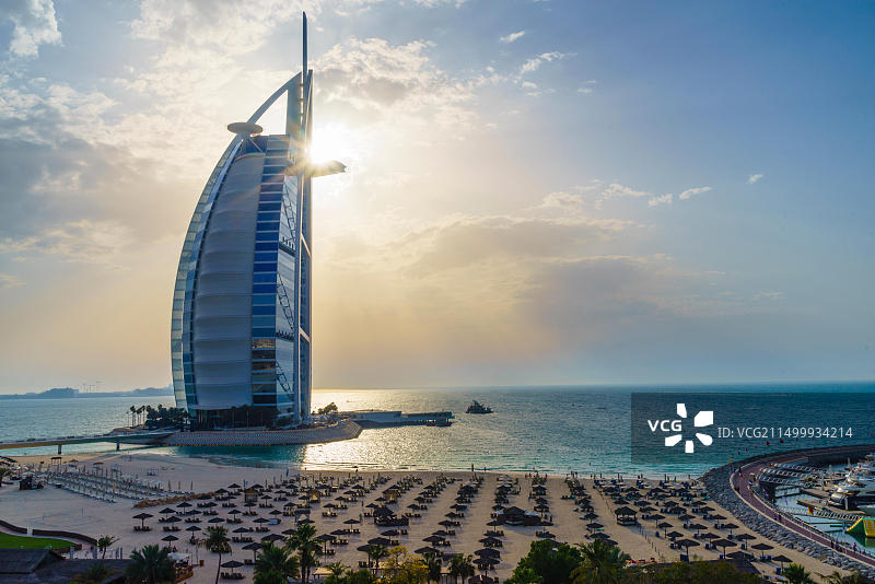 阿拉伯联合酋长国迪拜朱美拉海滩阿拉伯塔图片素材