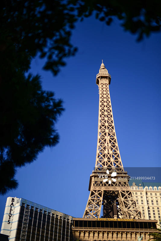 拉斯维加斯巴黎酒店内的埃菲尔铁塔复制品图片素材